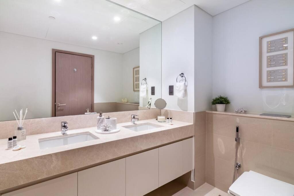 First Class 2br In The Heart Of Downtown Apartment *